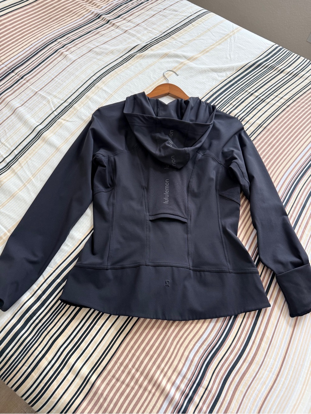 Lululemon Dash into Dusk Black Hooded Utility Zip Jacket - Picture 2 of 5